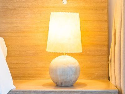 Cómo reducir la factura de luz en los hoteles